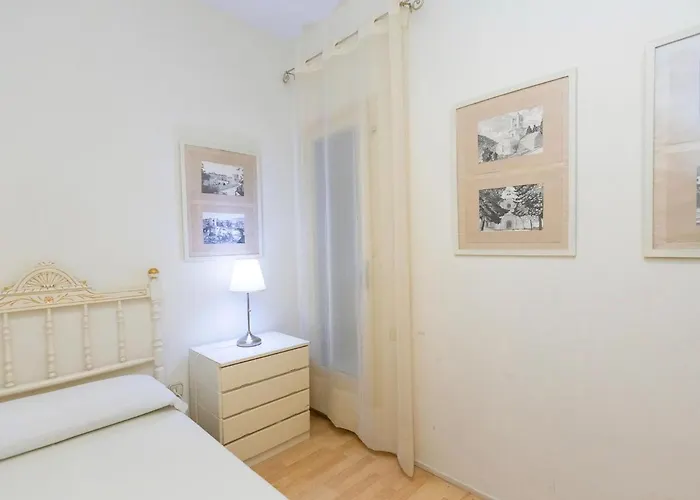 Eixample Dret Corsega Roger Lluria By Interhome *