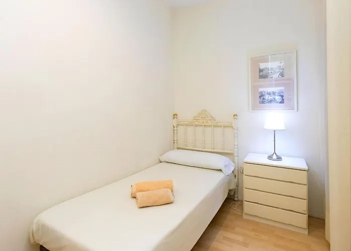 Eixample Dret Corsega Roger Lluria By Interhome Appartamento Barcellona