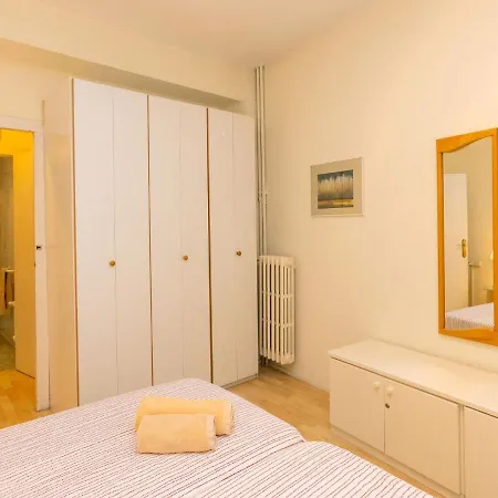 Eixample Dret Corsega Roger Lluria By Interhome Lägenhet Barcelona